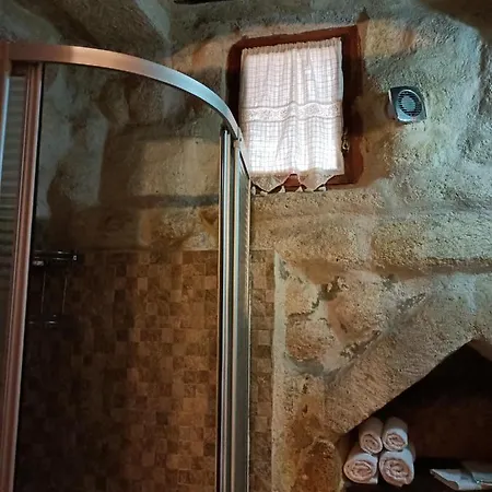 Naturels Cave House