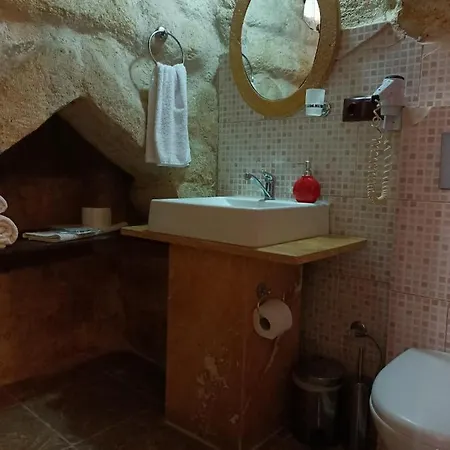 Naturels Cave House 4*