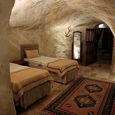 Naturels Cave House Bed & Breakfast 4*
