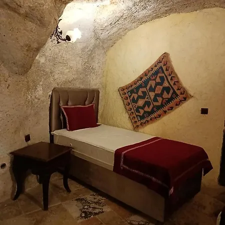 Naturels Cave House