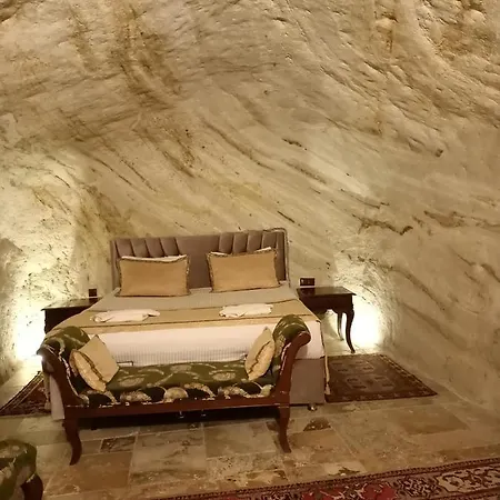 Naturels Cave House