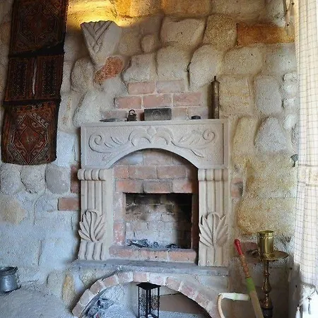 Naturels Cave House Hotel