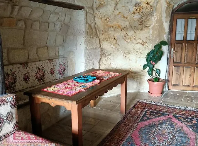 Naturels Cave House Hotel 4*