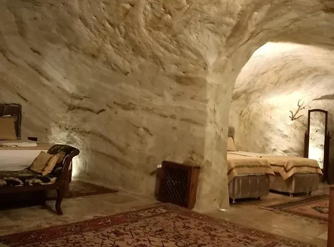 Naturels Cave House Hotell
