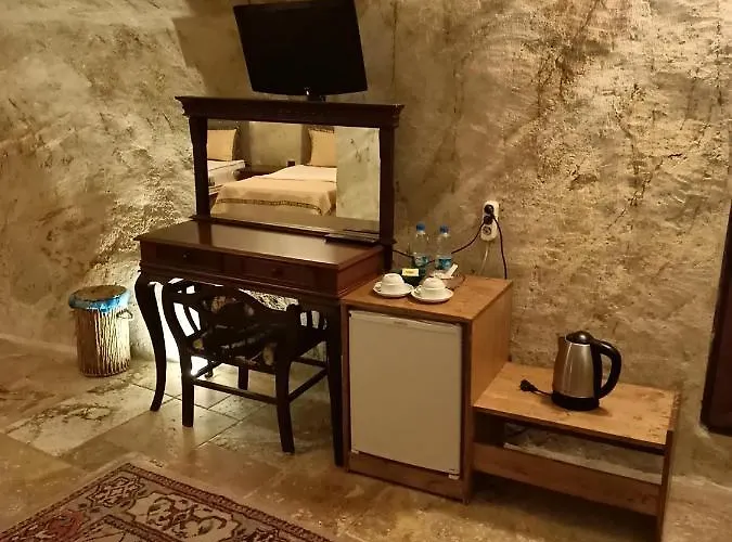 Naturels Cave House 4*